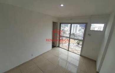 Imagem: O apartamento possui 3 Dormitórios, 1 Banheiro, 1 Vaga na garagem