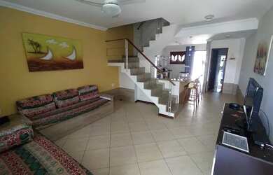 Imagem: A casa em condomínio possui 3 Dormitórios, 2 Banheiros, 1