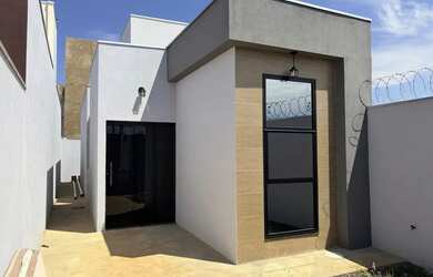 Imagem 2: Casa para Venda em Montes Claros, Guarujá, 2 dormitórios, 1 banheiro, 1 vaga