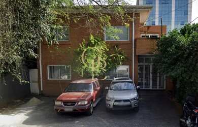 Imagem: O depósito possui 5 Vagas na garagem, 480m² de Área e está