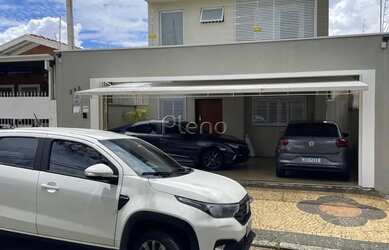 Imagem: A casa possui 3 Dormitórios, 3 Banheiros, 2 Vagas na garagem
