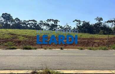 Imagem: O terreno possui 300m² de Área e está localizado em Centro