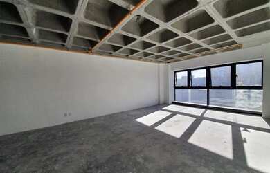 Imagem: O depósito possui 1 Vaga na garagem, 47m² de Área e está