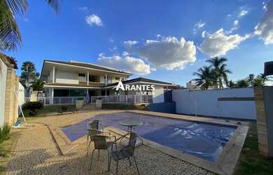 Imagem: A casa à venda possui 5 Dormitórios, 4 Banheiros, 5 Vagas