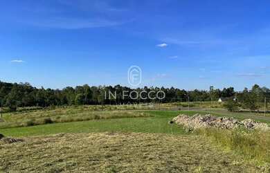 Imagem: O terreno possui 883m² de Área e está localizado em Garibaldi