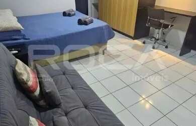 Imagem: A kitnet possui 1 Dormitório, 1 Banheiro, 1 Vaga na garagem