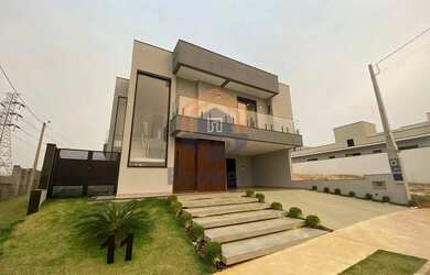 Imagem: A casa em condomínio possui 3 Dormitórios, 5 Banheiros, 4