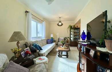 Imagem 2: Apartamento dois dormitórios uma suíte sacada de frente ampla bairro...