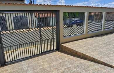 Imagem 3: Casa em Cesário Lange - SP. com 3 quartos em excelente localização...