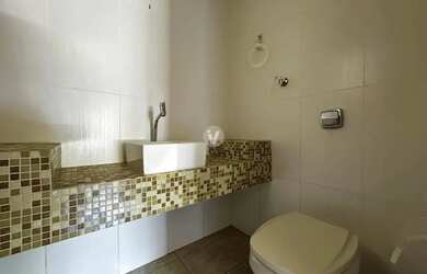 Imagem 4: Casa à venda, 05 dormitórios, suíte, terraço, salão de festas, bairro Camobi