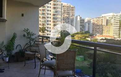 Imagem: O apartamento possui 3 Dormitórios, 4 Banheiros, 1 Vaga na