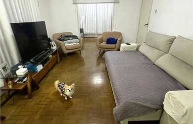 Imagem: A casa possui 4 Dormitórios, 3 Banheiros, 5 Vagas na garagem