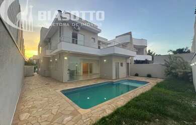 Imagem: A casa em condomínio possui 4 Dormitórios, 5 Banheiros, 4