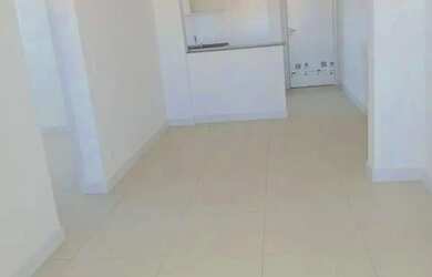 Imagem: O apartamento possui 2 Dormitórios, 2 Banheiros, 2 Vagas na