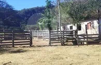 Imagem: A fazenda possui 5.808m² de Área, Varanda e está localizado