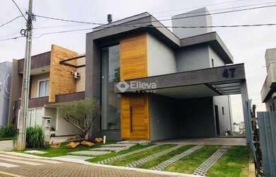 Imagem: A casa possui 3 Dormitórios, 3 Banheiros, 2 Vagas na garagem