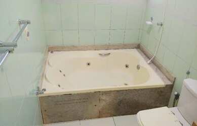 Imagem 2: Oportunidade 2/4 com 03 banheiros na Barra - Salvador - BA