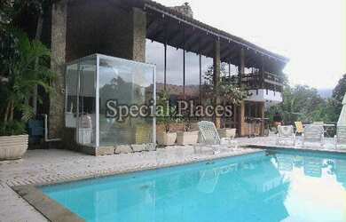 Imagem 1: Linda mansão em meio ao verde, aconchegante, 4stes