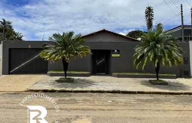 Imagem: A casa possui 3 Dormitórios, 3 Banheiros, 3 Vagas na garagem