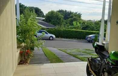 Imagem: A casa em condomínio possui 3 Dormitórios, 2 Banheiros, 3