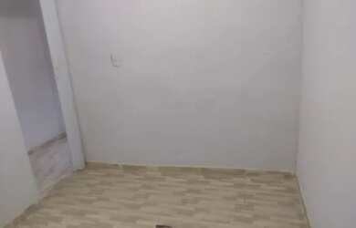 Imagem: A casa possui 1 Dormitório, 1 Banheiro, 45m² de Área e está