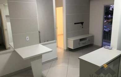 Imagem: O apartamento possui 2 Dormitórios, 1 Banheiro, 1 Vaga na garagem