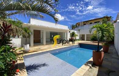 Imagem: A casa possui 3 Dormitórios, 4 Banheiros, 4 Vagas na garagem