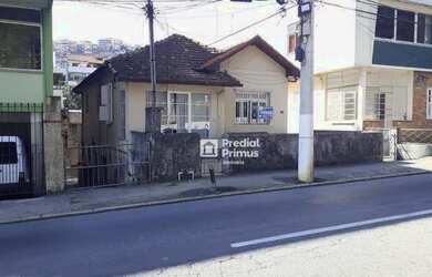 Imagem: A casa possui 3 Dormitórios, 1 Banheiro, 153m² de Área e