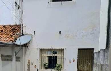 Imagem: A casa possui 1 Dormitório, 1 Banheiro e está localizado