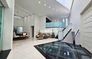 Imagem: A casa em condomínio possui 5 Dormitórios, 5 Banheiros, 4