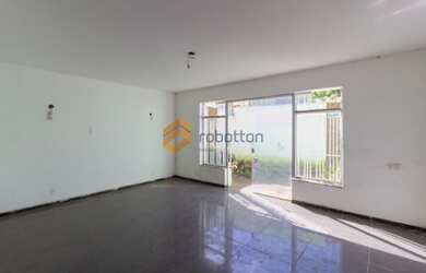 Imagem: A casa possui 3 Dormitórios, 3 Banheiros, 3 Vagas na garagem