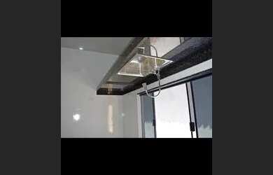 Imagem: A casa possui 3 Dormitórios, 2 Banheiros, 2 Vagas na garagem