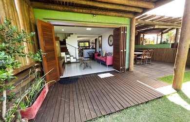 Imagem: A casa em condomínio possui 3 Dormitórios, 4 Banheiros, 2