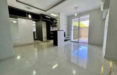 Imagem: O apartamento possui 2 Dormitórios, 2 Banheiros, 1 Vaga na