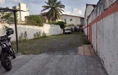 Imagem: O terreno possui 348m² de Área e está localizado em Ponto