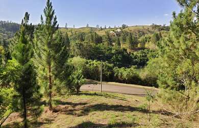 Imagem 1: LINDO TERRENO DE ESQUINA, NA FRENTE DO LAGO COM VISTA PARA AS MONTANHAS NO COND. MORADA DA