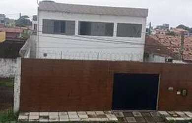 Imagem: A casa possui 5 Dormitórios, 3 Vagas na garagem e está localizado
