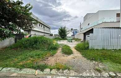 Imagem: O terreno possui 493m² de Área e está localizado em Piracangaguá