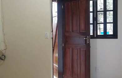 Imagem: A casa possui 1 Dormitório e 1 Banheiro e está localizado