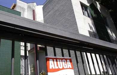 Imagem: O apartamento possui 3 Dormitórios, Acomodam 11 pessoas e