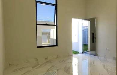 Imagem: A casa possui 3 Dormitórios, 3 Banheiros e 3 Vagas na garagem