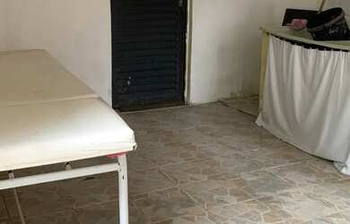 Imagem: A casa possui 2 Dormitórios, 1 Banheiro e está localizado