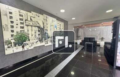 Imagem: O depósito possui 2 Vagas na garagem, 133m² de Área e está