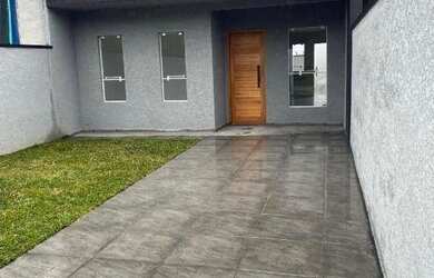 Imagem: A casa possui 2 Dormitórios, 1 Banheiro, 3 Vagas na garagem