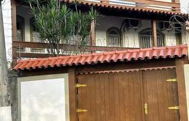 Imagem 2: Exclusiva Casa Triplex com Acabamento em Ipê, Rua Mario Hue, S/N, com entrada também pela