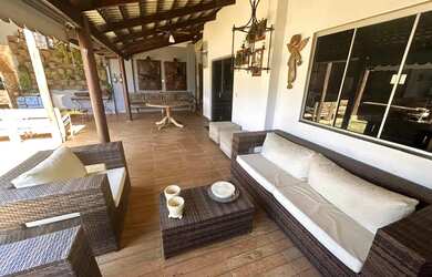 Imagem 2: Vendo excelente sobrado de 3 suítes com 260 m² de área construída