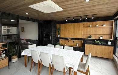 Imagem: O apartamento possui 5 Dormitórios, 5 Banheiros, 3 Vagas na