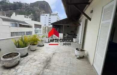 Imagem: O apartamento na cobertura possui 4 Dormitórios, 5 Banheiros