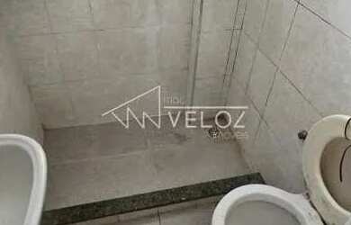 Imagem: O apartamento possui 1 Dormitório, 1 Banheiro, 48m² de Área