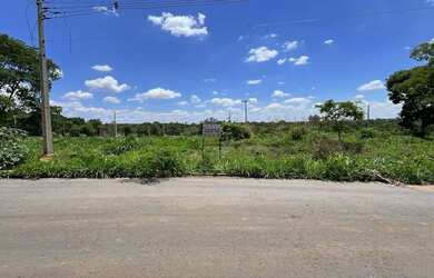 Imagem: O terreno possui 822m² de Área e está localizado em Jardim